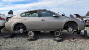 Junkyard Gem: 2008 Nissan Altima Hybrid Sedan