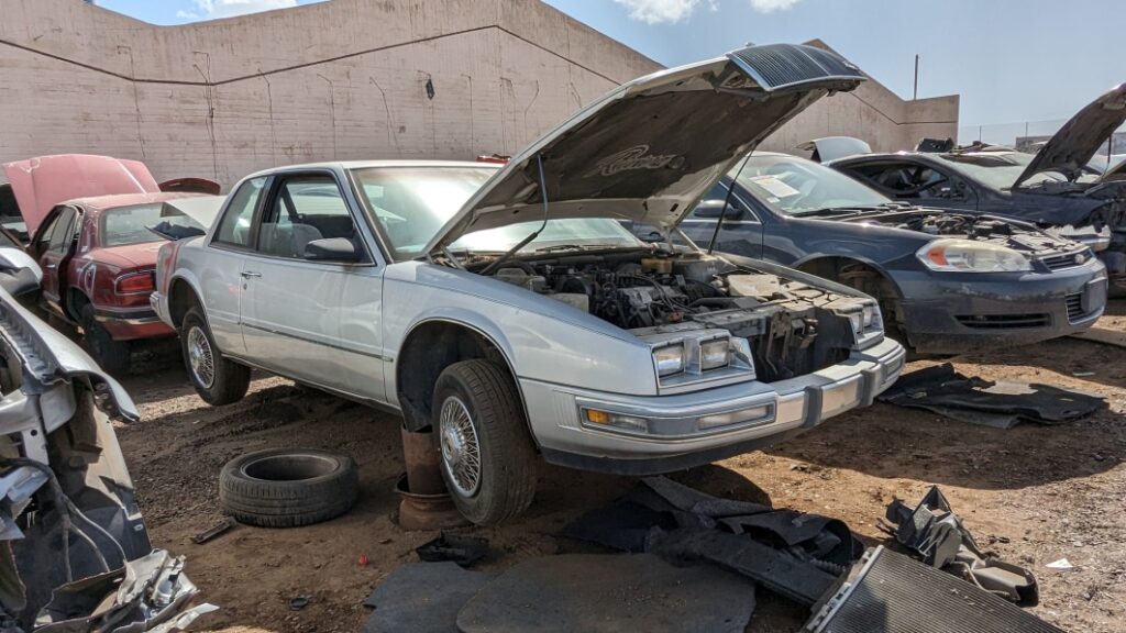 Junkyard Gem: 1986 Buick Riviera