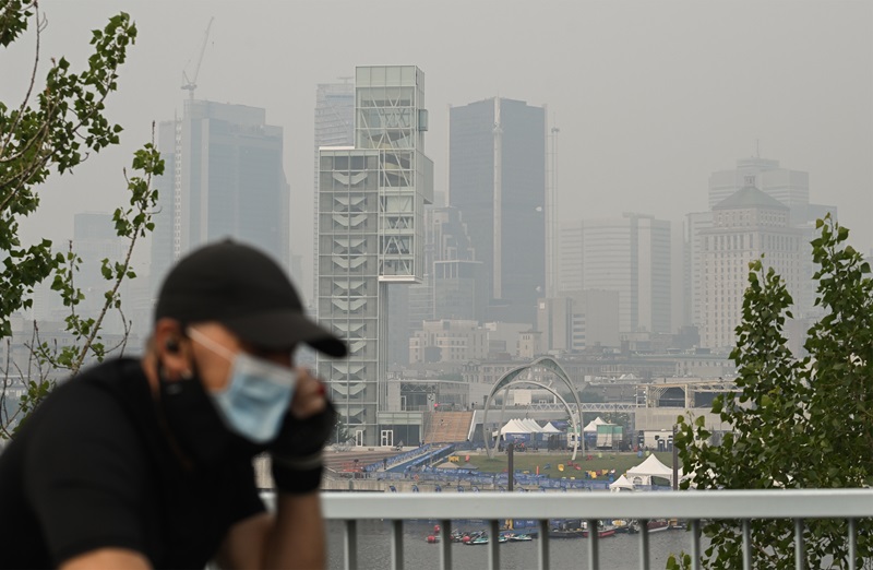 Forest fires cause air quality concerns across Quebec and Ontario