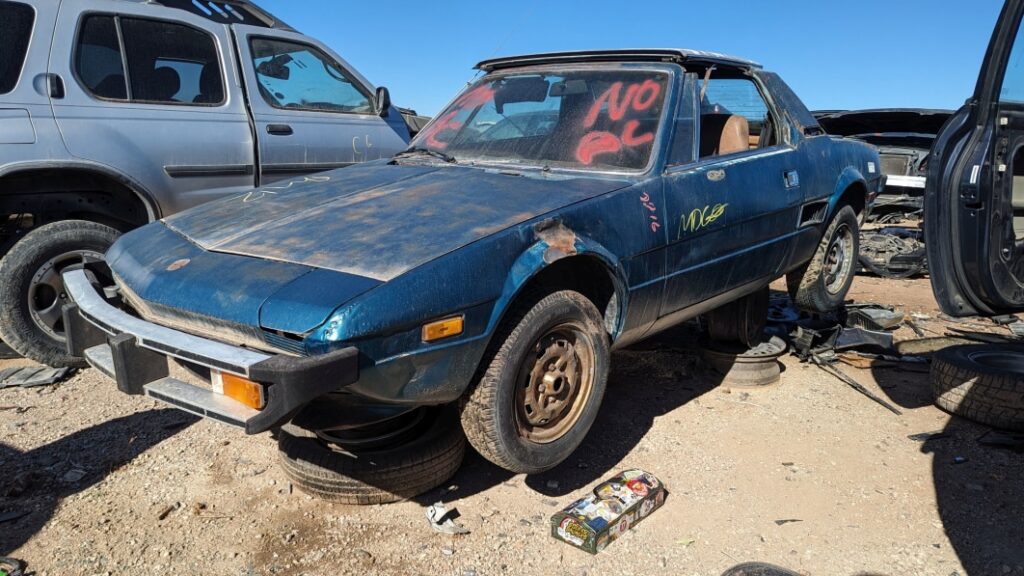 Junkyard Gem: 1978 Fiat X1/9