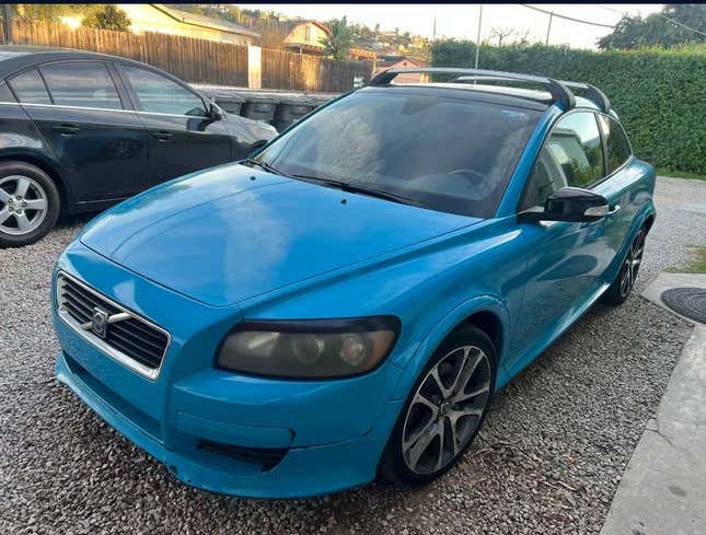 Image for article titled At $2,500, Would You Roll The Dice On This 2008 Volvo C30 T5?