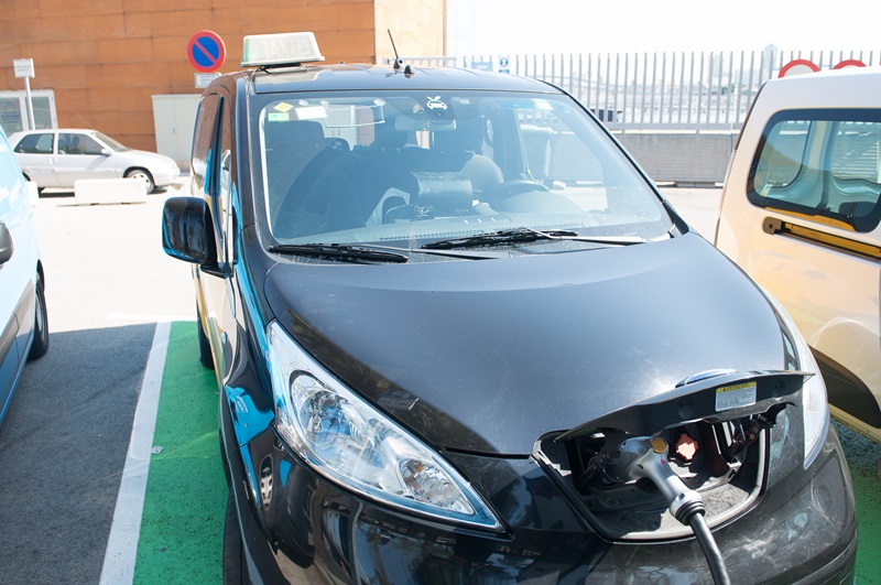 Electric vehicle charging in the street