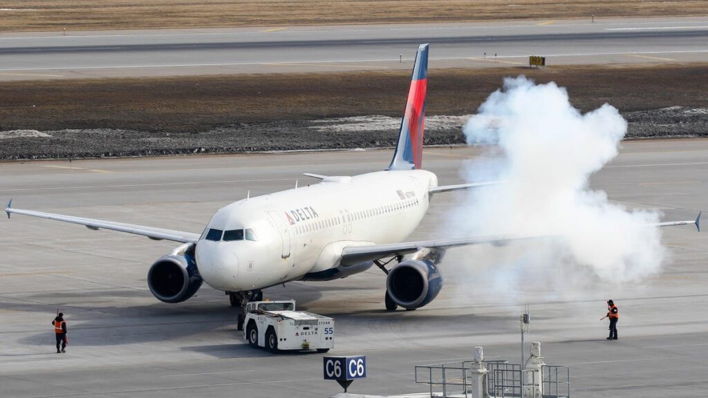 Texas Man Somehow Gets On Airplane Without Ticket