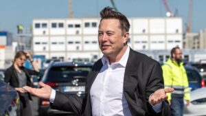 Tesla Cancels Mass-Market $25,000 Car, Musk Says This Is A Lie