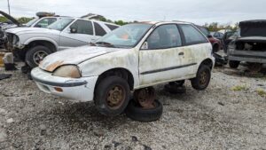 Junkyard Gem: 1997 Geo Metro LSi