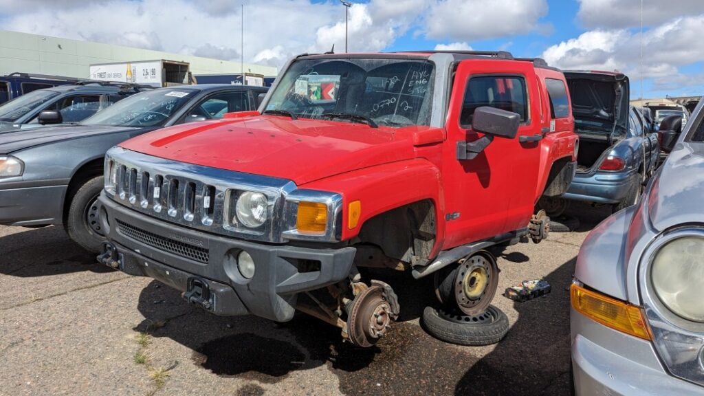 Junkyard Gem: 2006 Hummer H3 SUV