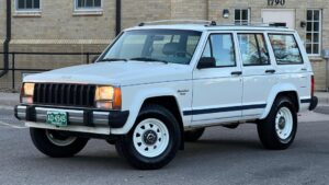 Stick-shifted 1986 Jeep Cherokee shows where crossovers come from