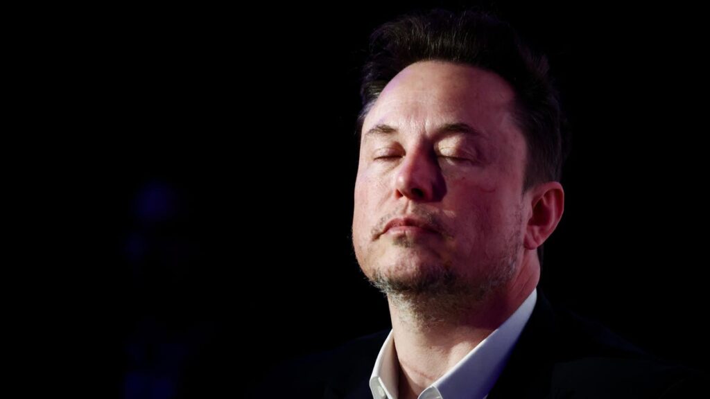 Tesla Investors Pissed At Elon Musk For Being A ‘Part Time’ CEO