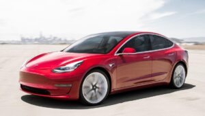 Tesla Model 3 Traps TikToker Inside 115-Degree Car During A Software Update