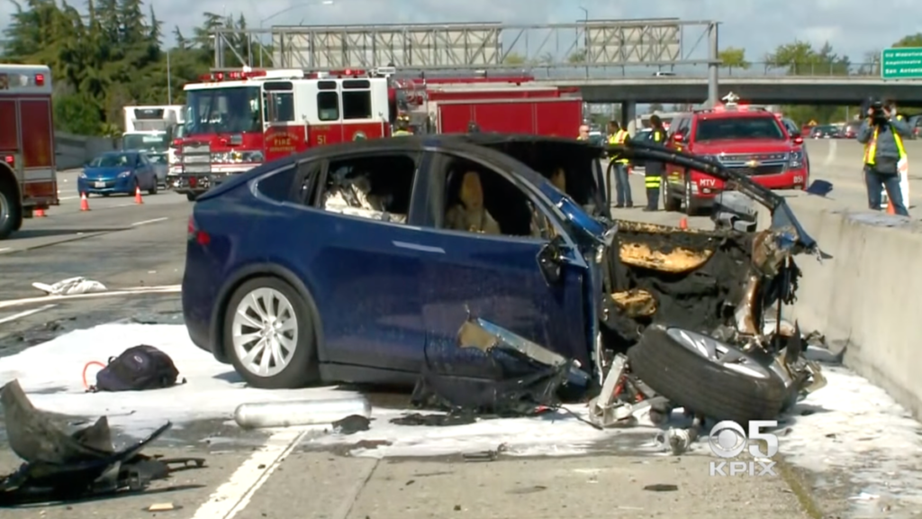 Tesla Wants Apple To Help Prove Driver Was Playing iPhone Game When He Was Killed In Autopilot Crash