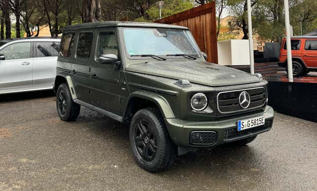 Front 3/4 view of a green Mercedes-Benz G580 EV