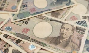 Japan’s big insurers pin hope on the mighty dollar