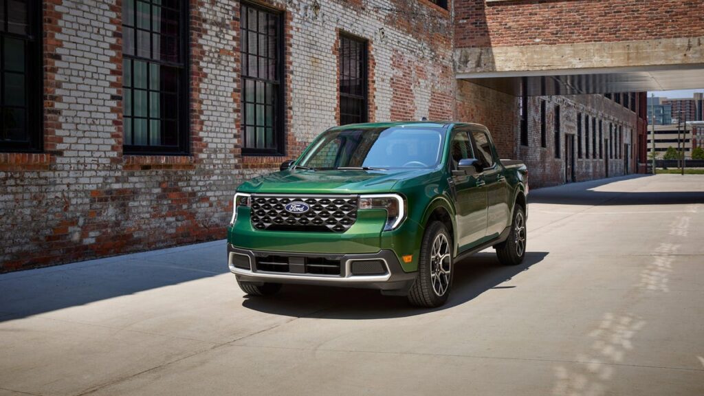 2025 Ford Maverick Facelift Finally Lets You Get An All-Wheel-Drive Hybrid