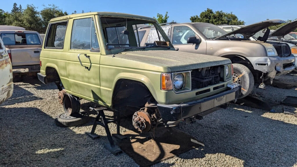 Junkyard Gem: 1984 Mitsubishi Montero Sport