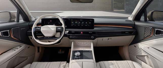 Beige interior of a Kia K8