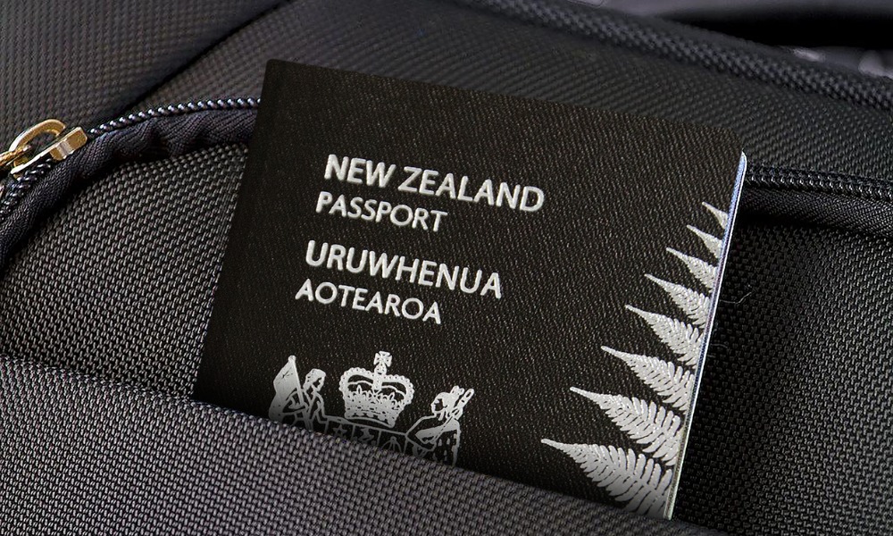 NZ immigration slows while more Kiwis leave