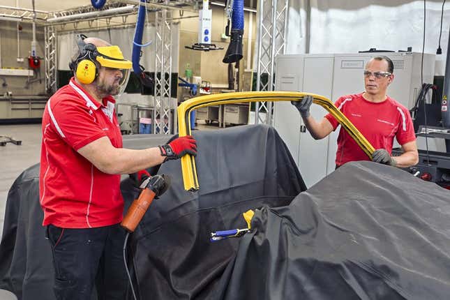 Image for article titled Porsche Builds A Third 993 Speedster 29 Years After The First