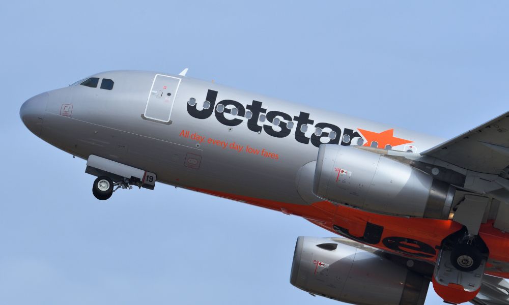 Jetstar charged over alleged consumer rights violations