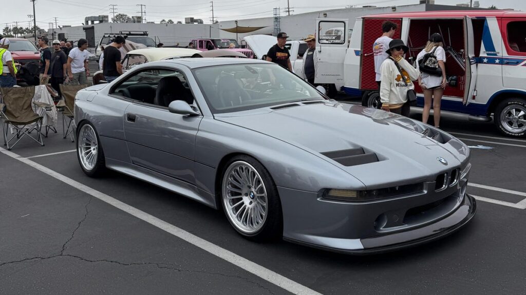 V10-Powered Widebody BMW 8 Series Is One Of The Best Restomods I've Ever Seen